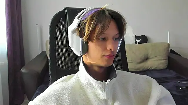 Ostin meow online show from September 2025 08:17:01 AM