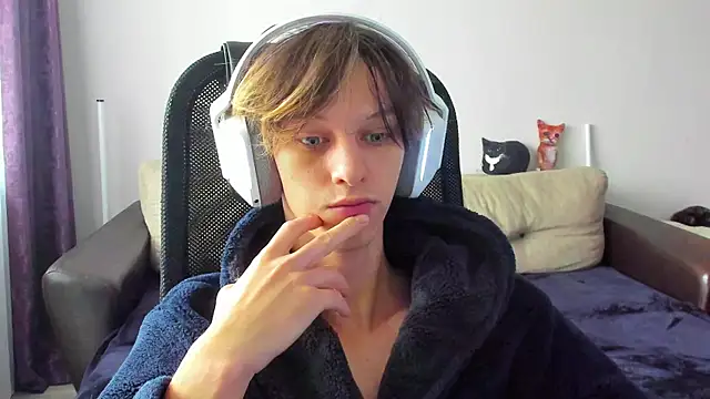 Ostin meow online show from October 2025 06:35:02 AM