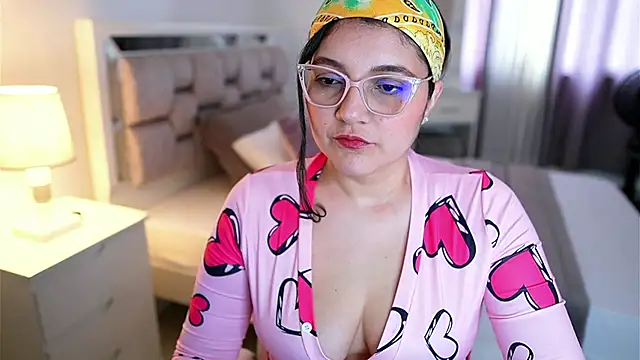 Camilaa bueno online show from February 2026 07:44:02 PM