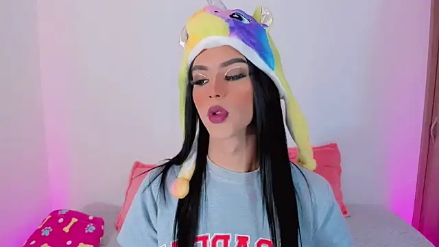 Ashley Reminton online show from March 2025 07:38:01 PM