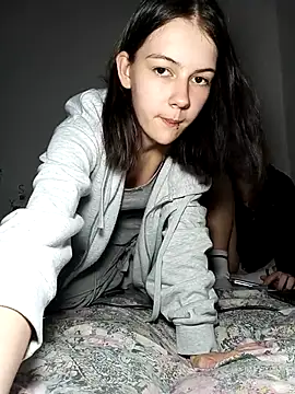 ella grays online show from April 2026 07:09:02 PM