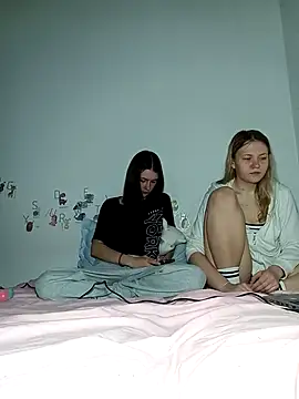 ella grays online show from April 2026 07:04:02 PM