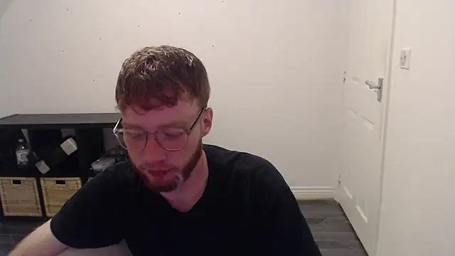 PrettyGinger online show from December 2024 05:06:02 PM