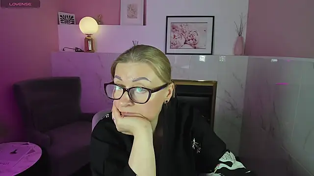 AlexandraKind online show from February 2025 03:55:02 AM