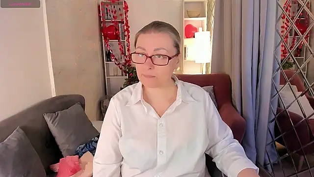 AlexandraKind online show from February 2026 09:02:01 PM