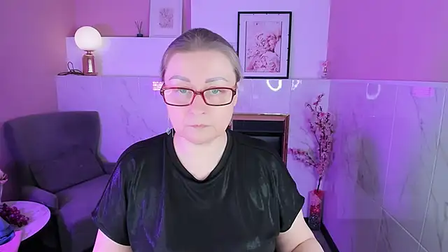 AlexandraKind online show from March 2026 08:38:02 PM