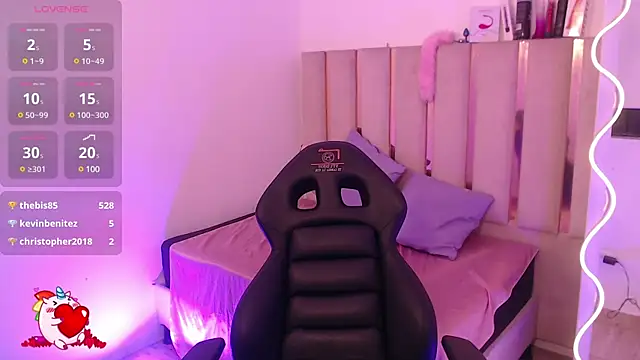 Snapshot of Andy_tay1 chatting on March 2025 06:27:01 AM Andy tay1 online show from March 2025 06:27:01 AM