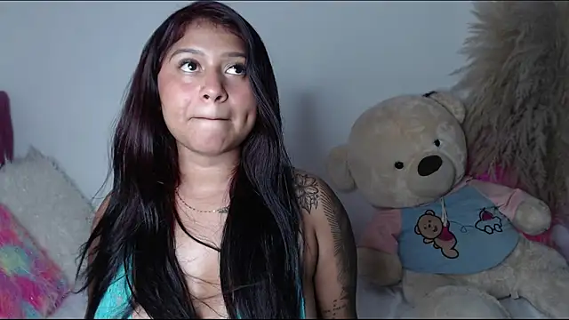 alinakiss online show from January 2025 08:14:01 AM