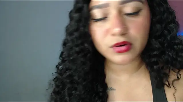 alinakiss online show from April 2026 10:55:02 PM