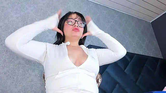 melody hanks online show from November 2025 07:19:02 PM