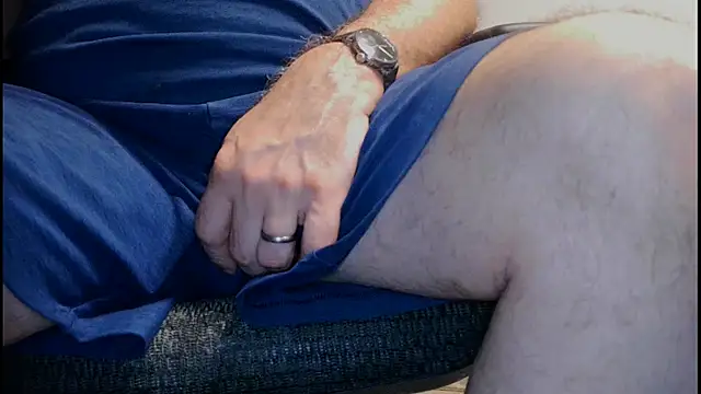 Snapshot of thickdaddy59 chatting on June 2026 02:00:01 AM thickdaddy59 online show from June 2026 02:00:01 AM
