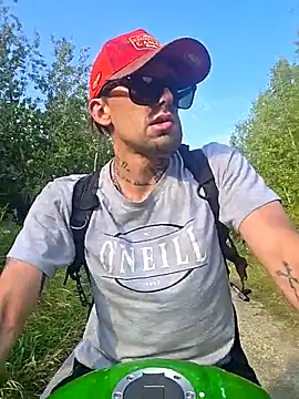 Snapshot of Fuckboy4public chatting on September 2025 04:29:01 PM Fuckboy4public online show from September 2025 04:29:01 PM