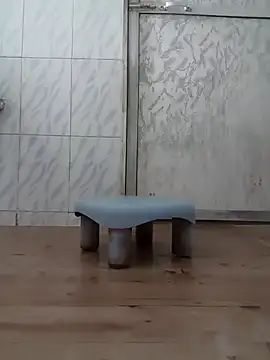 surabhi09 online show from October 2025 07:53:01 AM