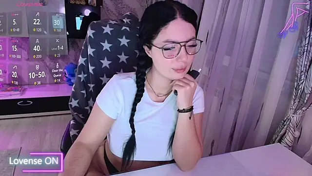 Snapshot of BellaaNoir chatting on November 2025 08:36:02 PM BellaaNoir online show from November 2025 08:36:02 PM