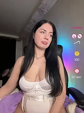 Snapshot of BellaaNoir chatting on April 2026 07:53:01 PM BellaaNoir online show from April 2026 07:53:01 PM