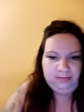 Szilvi93 online show from April 2026 06:16:01 PM