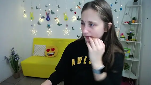 MichelLeee online show from April 2026 11:11:01 AM