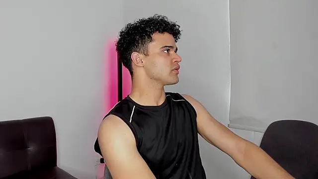 Snapshot of andrewChris_ chatting on September 2025 08:24:01 PM andrewChris  online show from September 2025 08:24:01 PM