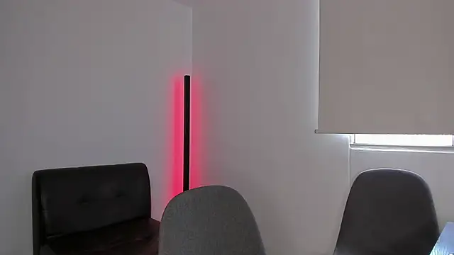 Snapshot of andrewChris_ chatting on October 2025 04:14:02 PM andrewChris  online show from October 2025 04:14:02 PM