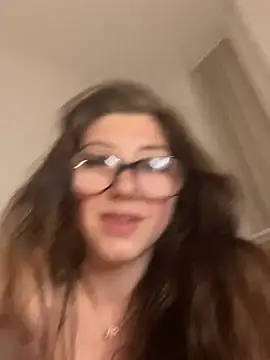 badlills201 online show from February 2025 02:26:01 AM