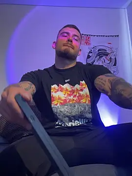 DimitriSullivan  online show from June 2026 02:33:01 PM