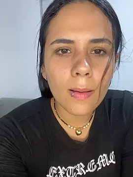 Leyna Kenet online show from March 2025 02:14:02 AM