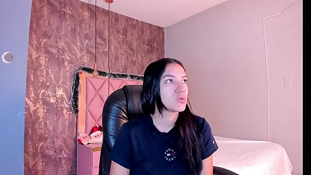 SKYLERWHIITEE online show from December 2024 09:12:01 AM