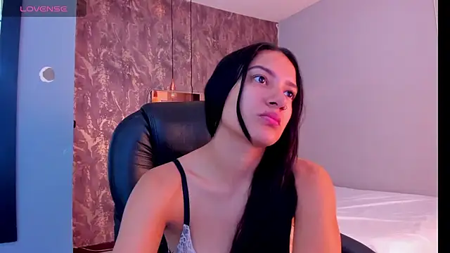 SKYLERWHIITEE online show from January 2025 02:38:01 AM