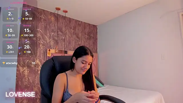 SKYLERWHIITEE online show from March 2025 06:13:02 AM