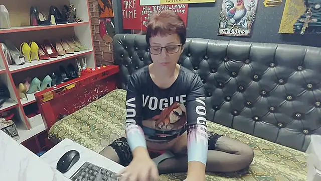 Lily4yourfun online show from November 2025 06:45:01 AM