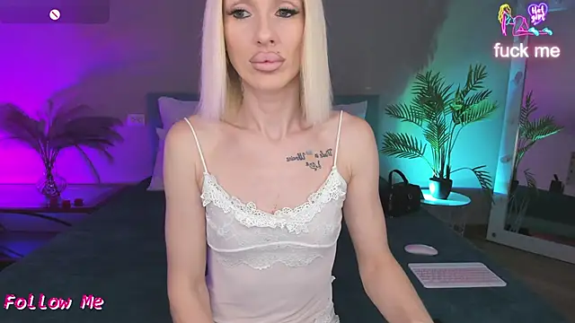 Snapshot of Lana_kitty__ chatting on June 2026 01:28:02 AM Lana kitty online show from June 2026 01:28:02 AM