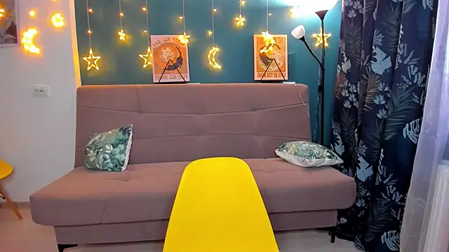 Snapshot of Xloe_Queen chatting on January 2025 11:10:01 AM Xloe Queen online show from January 2025 11:10:01 AM