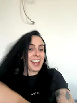 Morguisssz online show from November 2025 01:48:01 PM