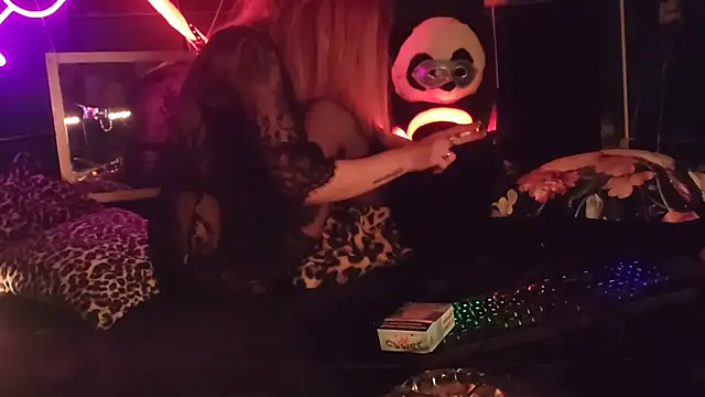 Snapshot of anonymouszN chatting on January 2025 10:46:02 PM anonymouszN online show from January 2025 10:46:02 PM