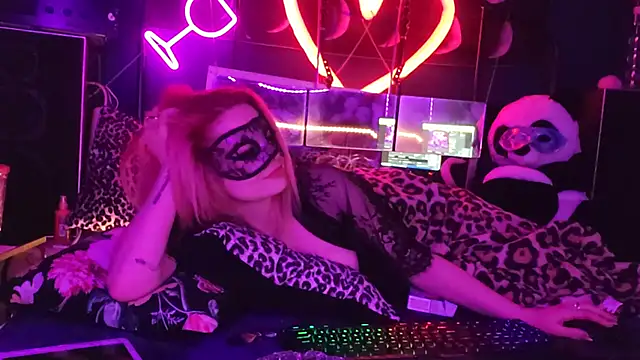 Snapshot of anonymouszN chatting on January 2025 12:10:01 AM anonymouszN online show from January 2025 12:10:01 AM