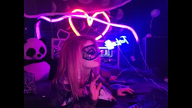 Snapshot of anonymouszN chatting on January 2025 12:47:01 AM anonymouszN online show from January 2025 12:47:01 AM