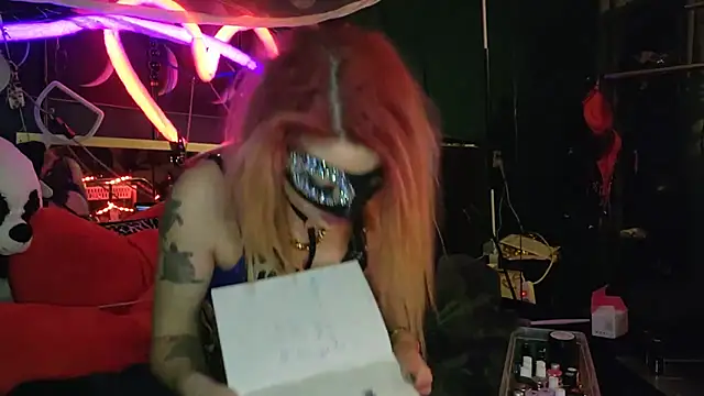 Snapshot of anonymouszN chatting on February 2025 09:05:02 PM anonymouszN online show from February 2025 09:05:02 PM