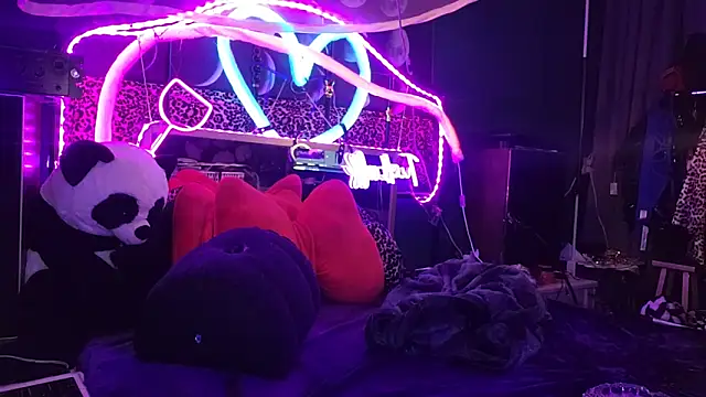 Snapshot of anonymouszN chatting on March 2025 09:48:02 PM anonymouszN online show from March 2025 09:48:02 PM