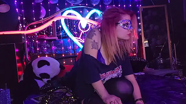 Snapshot of anonymouszN chatting on March 2025 09:40:02 PM anonymouszN online show from March 2025 09:40:02 PM