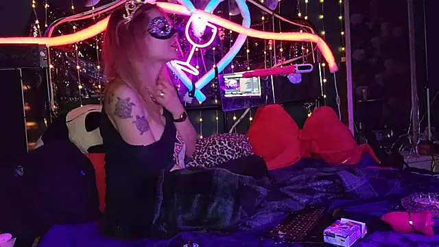 Snapshot of anonymouszN chatting on March 2025 09:37:01 PM anonymouszN online show from March 2025 09:37:01 PM