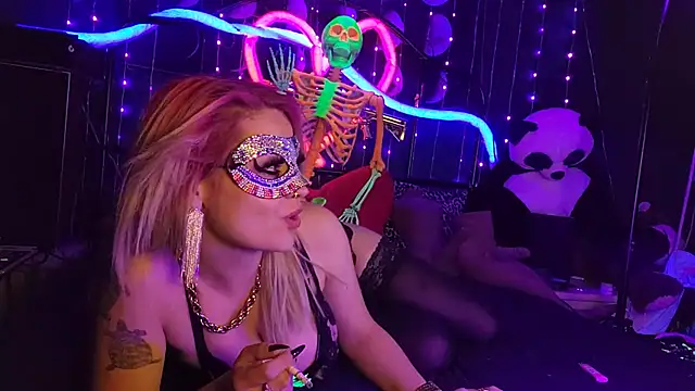 Snapshot of anonymouszN chatting on September 2025 08:08:02 PM anonymouszN online show from September 2025 08:08:02 PM