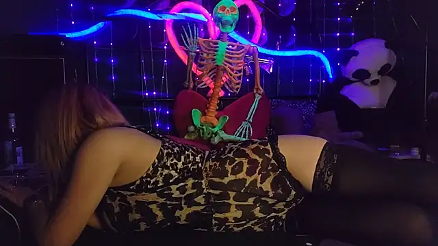 Snapshot of anonymouszN chatting on September 2025 07:58:02 PM anonymouszN online show from September 2025 07:58:02 PM