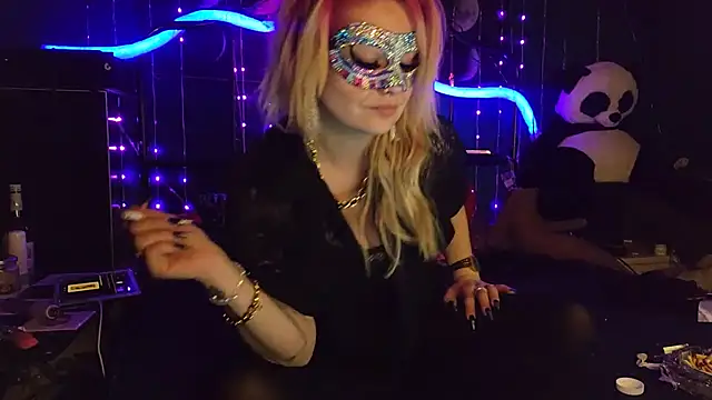 Snapshot of anonymouszN chatting on October 2025 08:08:02 PM anonymouszN online show from October 2025 08:08:02 PM