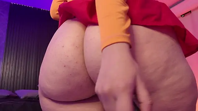 Snapshot of Little_maeve chatting on January 2025 09:26:02 PM Little maeve online show from January 2025 09:26:02 PM