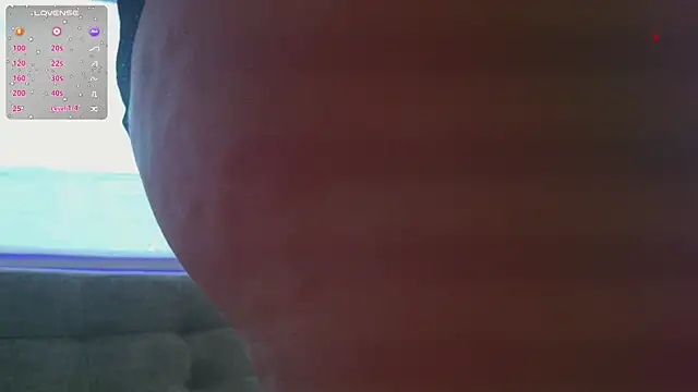 Snapshot of Little_maeve chatting on September 2025 10:35:02 PM Little maeve online show from September 2025 10:35:02 PM