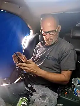 Snapshot of DatingProfile_USA_43_str8 chatting on February 2025 07:33:02 PM DatingProfile USA 43 str8 online show from February 2025 07:33:02 PM