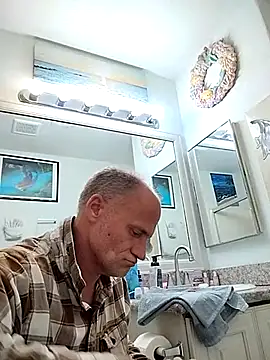 Snapshot of DatingProfile_USA_43_str8 chatting on February 2025 05:23:02 AM DatingProfile USA 43 str8 online show from February 2025 05:23:02 AM