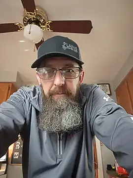 Snapshot of Huskers2020 chatting on December 2024 07:23:01 PM Huskers2020 online show from December 2024 07:23:01 PM