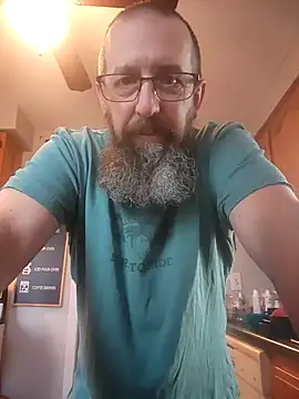 Snapshot of Huskers2020 chatting on December 2024 03:27:01 PM Huskers2020 online show from December 2024 03:27:01 PM