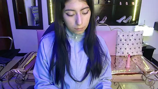 Angela Diaz  online show from January 2025 11:56:02 AM